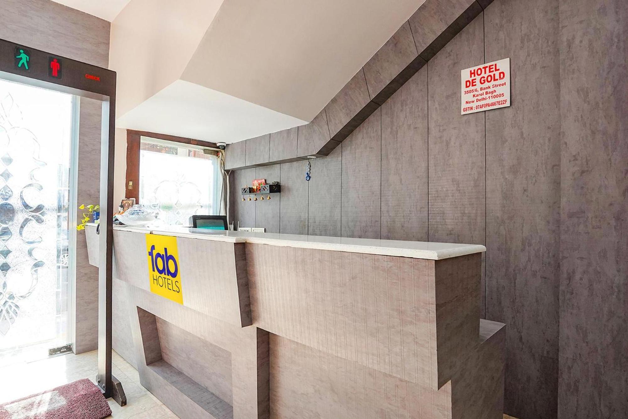 Fabhotel De Gold Hotel