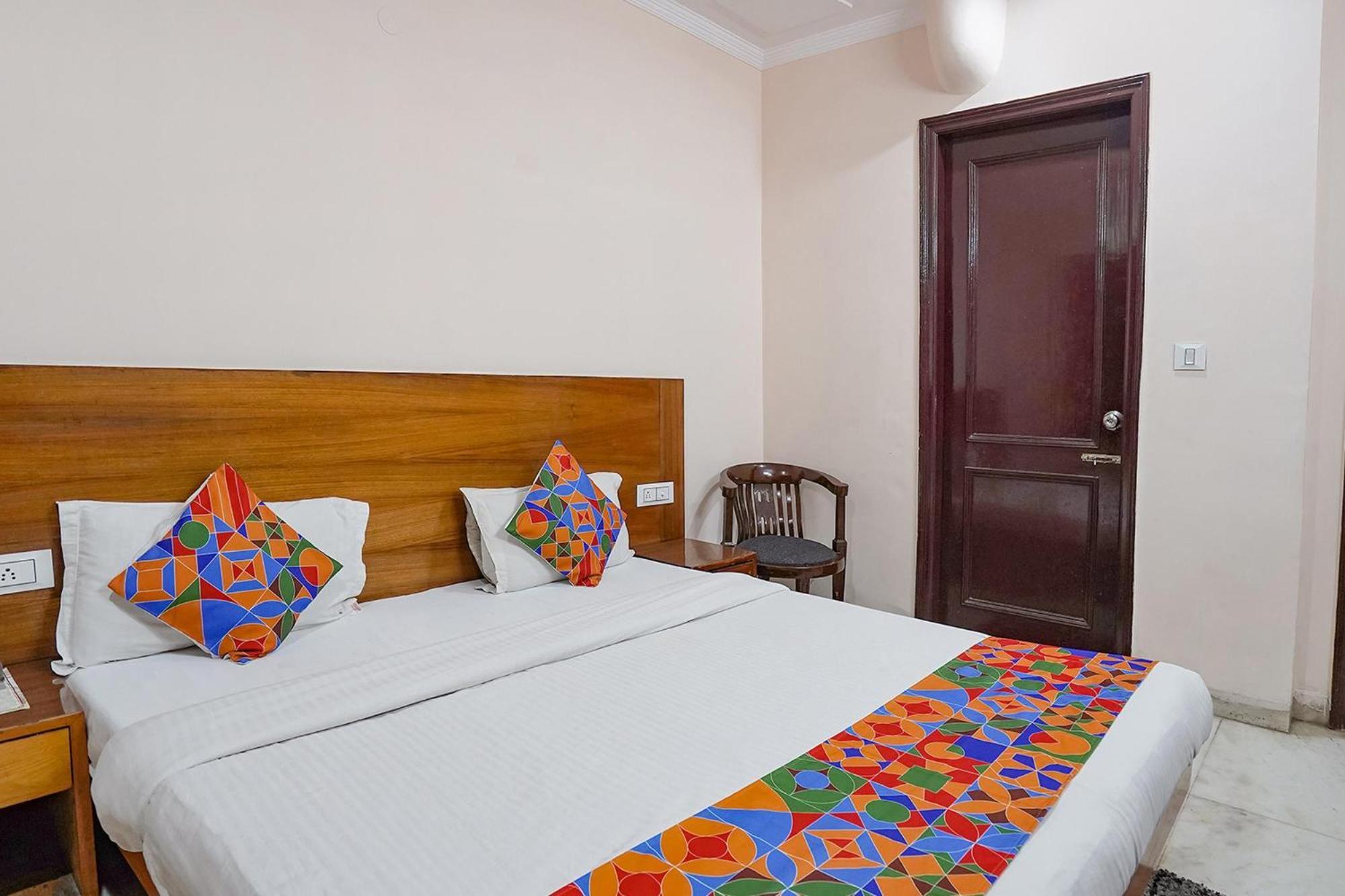 Fabhotel De Gold New Delhi