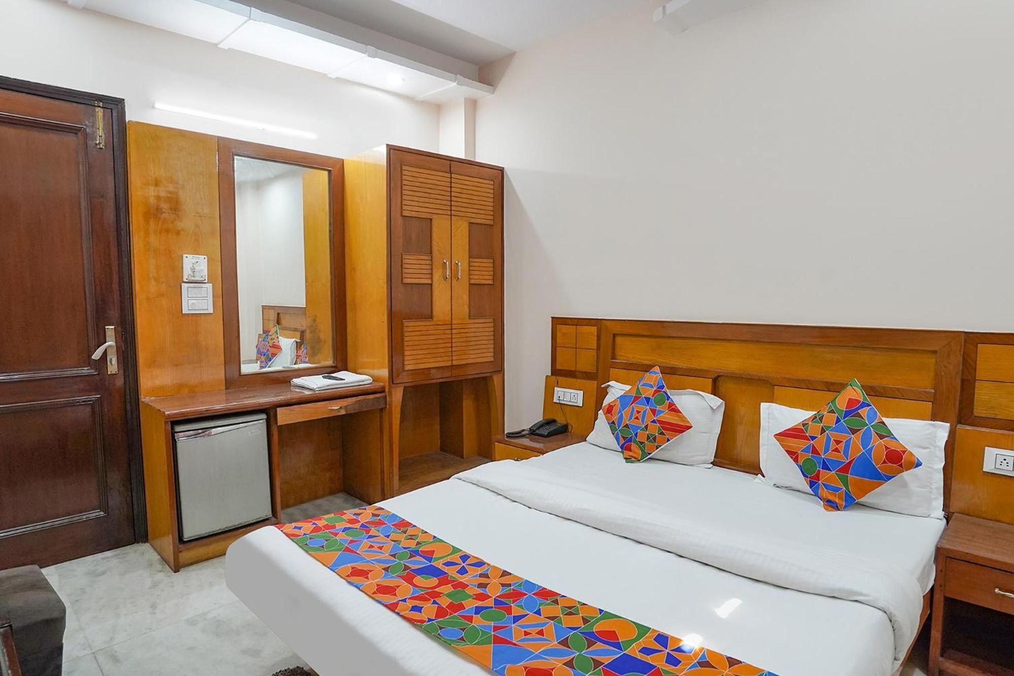 Fabhotel De Gold 3*